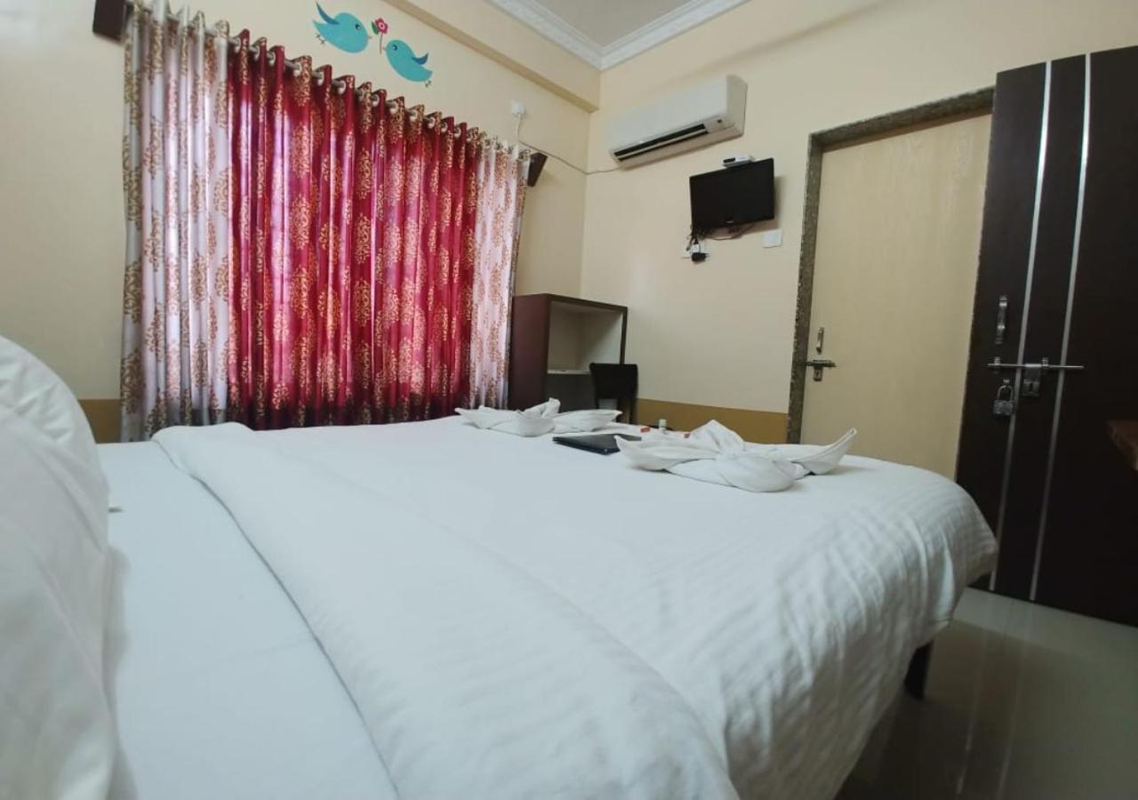Hotel Yogiraj Shirdi Exterior photo