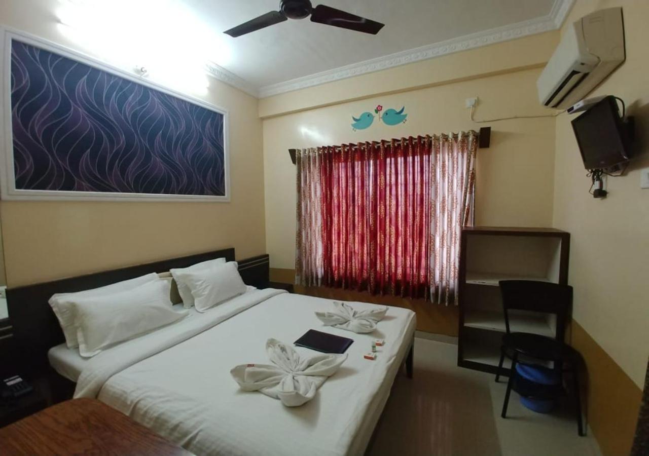 Hotel Yogiraj Shirdi Exterior photo